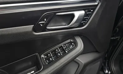 Porsche Macan 2015, 66349 км, за 19627.15 USD - фото 17