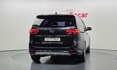 Kia Canival 2019, 88520 км, за 9452.54 USD