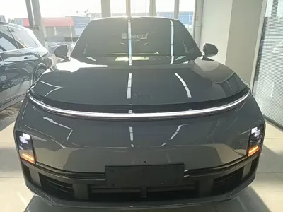 Li Auto Li L8 2025, 27300 км, за 39427.8 USD