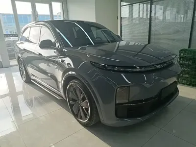 Li Auto Li L8 2025, 27300 км, за 39427.8 USD