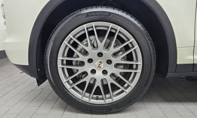 Porsche Cayenne 2011, 242694 км, за 8794.79 USD