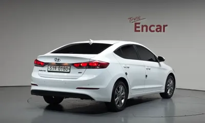 Hyundai Avante 2017, 138674 км, за 5776.55 USD