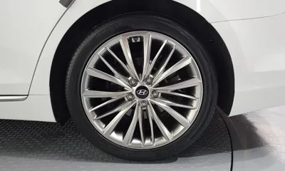 Hyundai Grandeur 2019, 82081 км, за 11363.63 USD