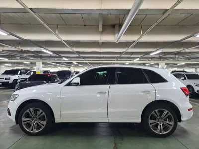 Audi Q5 2016, 176231 км, за 8450.88 USD
