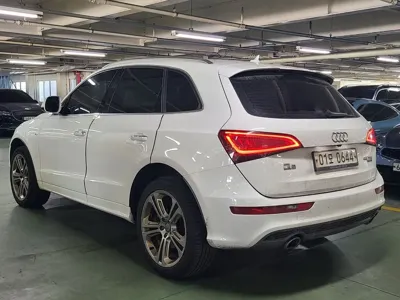 Audi Q5 2016, 176231 км, за 8450.88 USD