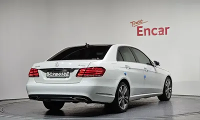 Mercedes-Benz E-Class 2015, 101663 км, за 7481.14 USD