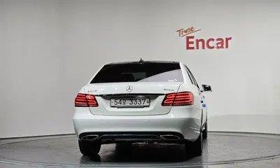 Mercedes-Benz E-Class 2015, 101663 км, за 7481.14 USD