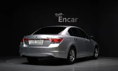 Honda Accord 2008, 93288 км, за 3021.54 USD