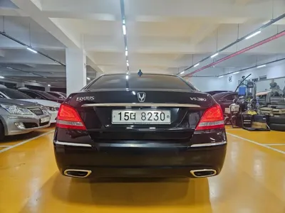 Hyundai Equus 2010, 155555 км, за 2953.17 USD