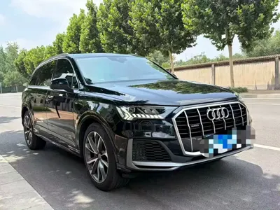Audi Q7 2020, 80000 км, за 37962.77 USD