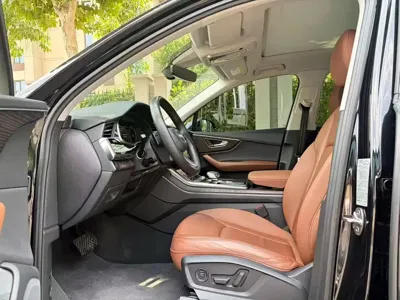 Audi Q7 2020, 80000 км, за 37962.77 USD