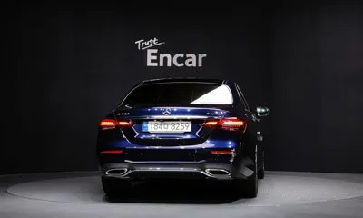 Mercedes-Benz E-Class 2022, 26975 км, за 29210.98 USD