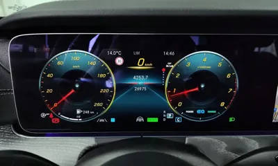 Mercedes-Benz E-Class 2022, 26975 км, за 28990.24 USD - фото 8