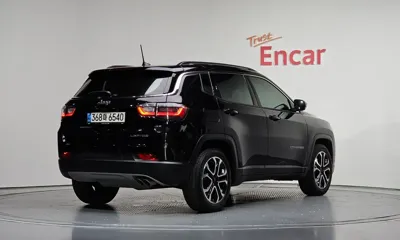 Jeep Compass 2022, 33203 км, за 12406.46 USD