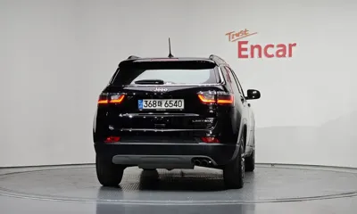 Jeep Compass 2022, 33203 км, за 12406.46 USD