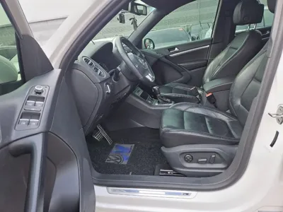 Volkswagen Tiguan 2013, 186215 км, за 6498.62 USD - фото 19