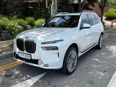 BMW X7 · 2025 год