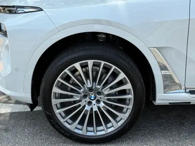 BMW X7 2025, 7056 км, за 61934.89 USD