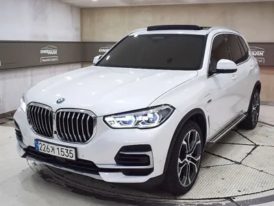 BMW X5 · 2022 год