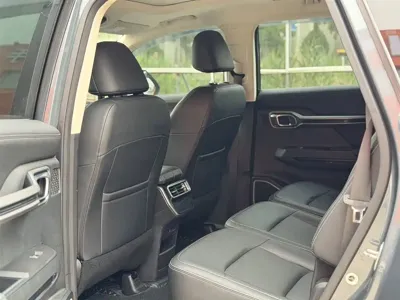Geely Haoyue 2021, 28000 км, за 8681.41 USD
