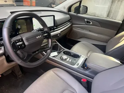 Kia Canival 2025, 21301 км, за 13693.06 USD - фото 6