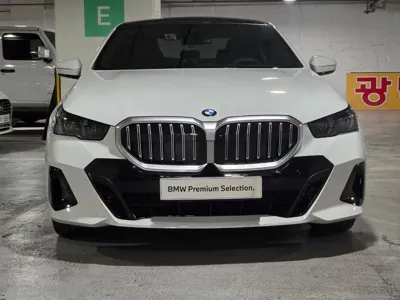 BMW 5-Series 2026, 4058 км, за 39385.59 USD