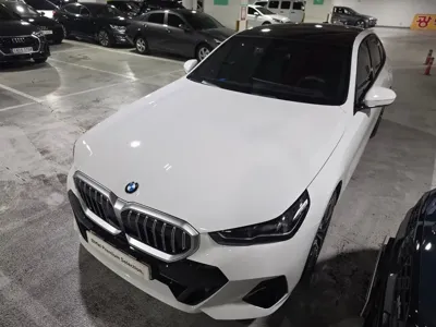 BMW 5-Series 2026, 4058 км, за 39070.12 USD - фото 20