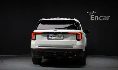 Ford Explorer 2025, 12779 км, за 30900.37 USD