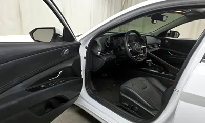Hyundai Avante 2021, 27608 км, за 13178.8 USD - фото 11