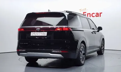 Kia Canival 2021, 100520 км, за 13214.4 USD