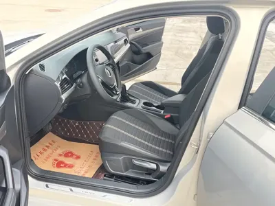 Volkswagen Lavida 2019, 80000 км, за 7325.72 USD