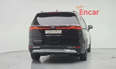 Kia Canival 2021, 83947 км, за 15426.02 USD