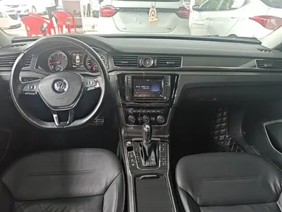 Volkswagen Passat 2017, 44400 км, за 10210.84 USD - фото 10