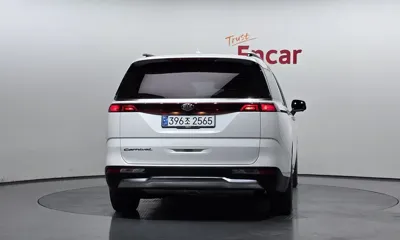 Kia Canival 2021, 100215 км, за 15547.76 USD