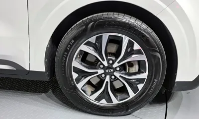 Kia Canival 2021, 100215 км, за 15547.76 USD