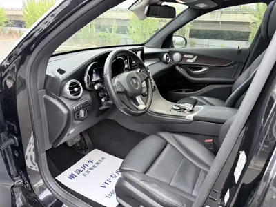 Mercedes-Benz GLC 2019, 68000 км, за 21610.61 USD