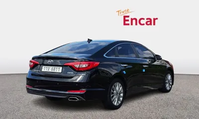 Hyundai Sonata 2015, 119578 км, за 5827.81 USD