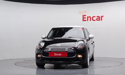 MINI Cooper 2015, 102871 км, за 4269.57 USD
