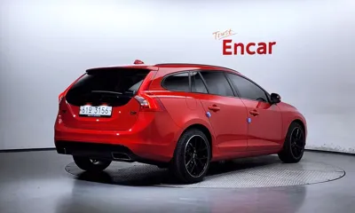 Volvo V60 2018, 101447 км, за 6291.39 USD