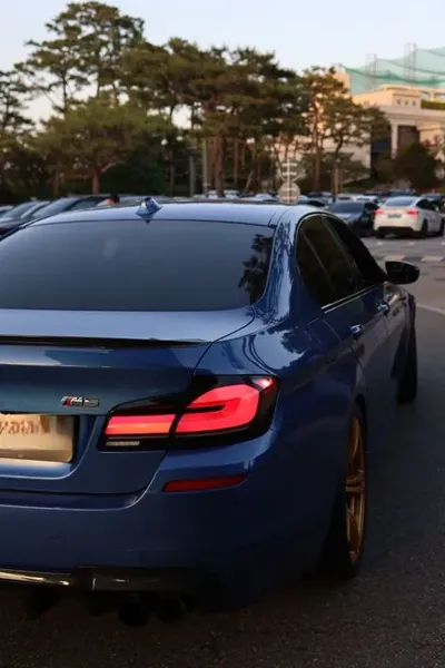 BMW M5 2015, 110000 км, за 19209.47 USD