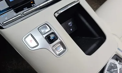 Hyundai Grandeur 2020, 112423 км, за 17907.14 USD - фото 9