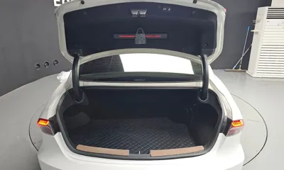 Hyundai Grandeur 2020, 112423 км, за 17907.14 USD - фото 20