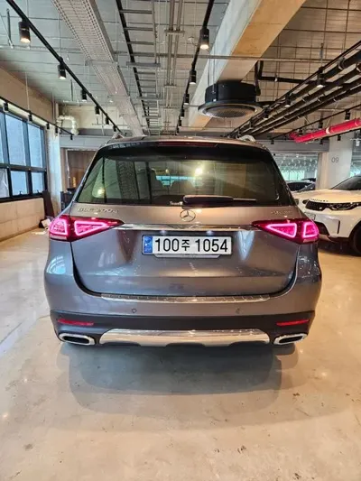 Mercedes-Benz GLE-Class 2023, 20000 км, за 54839.77 USD