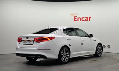 Kia K5 2014, 165637 км, за 3298.52 USD