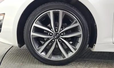Kia K5 2014, 165637 км, за 3298.52 USD