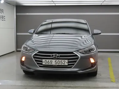 Hyundai Avante 2018, 92559 км, за 6039.12 USD