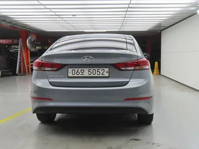 Hyundai Avante 2018, 92559 км, за 6039.12 USD