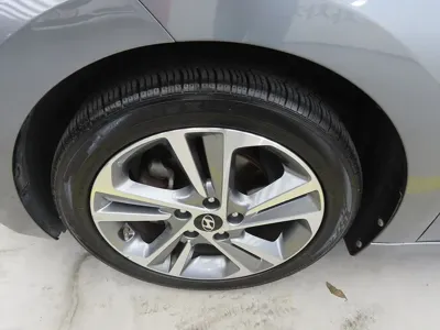 Hyundai Avante 2018, 92559 км, за 6039.12 USD