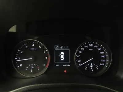 Hyundai Avante 2018, 92559 км, за 6039.12 USD - фото 8