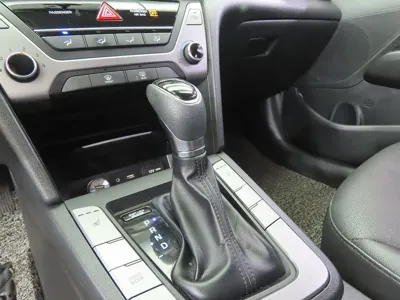 Hyundai Avante 2018, 92559 км, за 6039.12 USD - фото 9